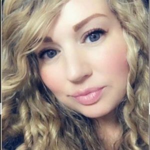 Meet your Posher, Elle